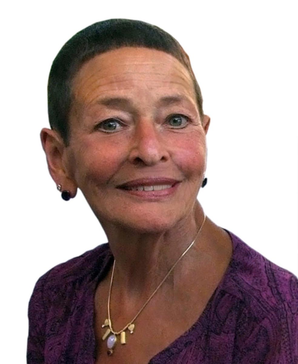 Lindy Lee Gold